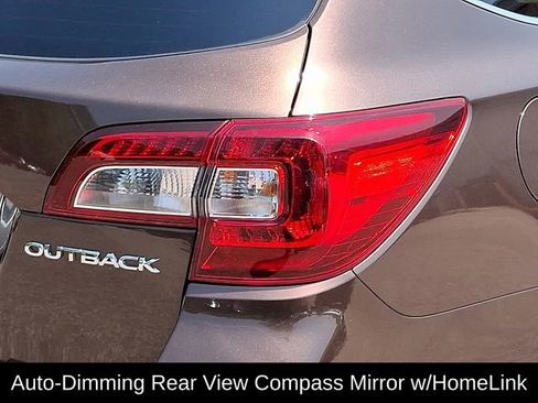 Used 2019 Subaru Outback 2.5i Premium image 14