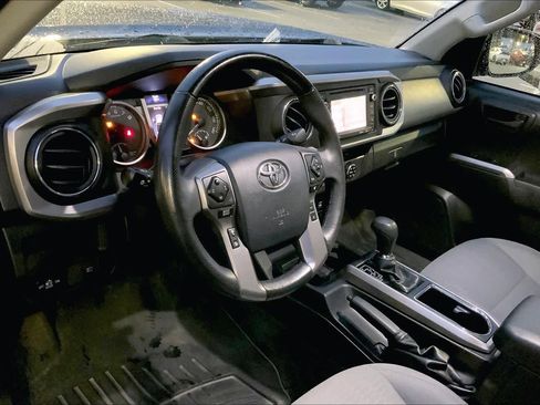 Used 2019 Toyota Tacoma SR5 image 17