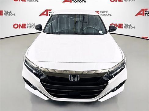 Used 2022 Honda Accord Sport image 2