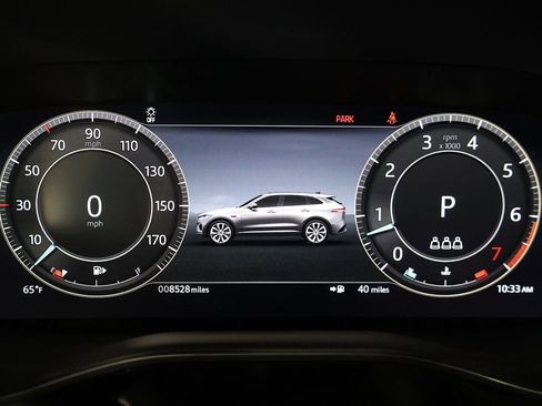 Used 2024 Jaguar F-PACE R-Dynamic S image 44