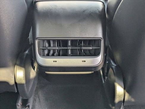 Used 2021 Tesla Model Y Long Range image 16