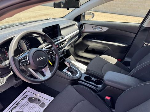 Used 2024 Kia Forte LXS FWD image 8