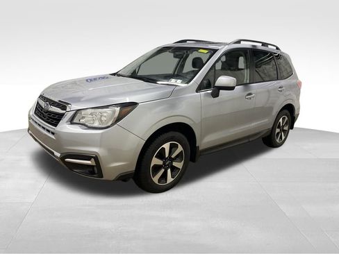 Used 2018 Subaru Forester 2.5i Premium image 9