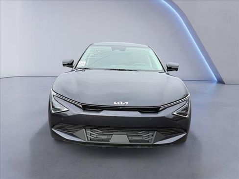 New 2025 Kia EV6 Light w/ Light LR Technology Package image 8