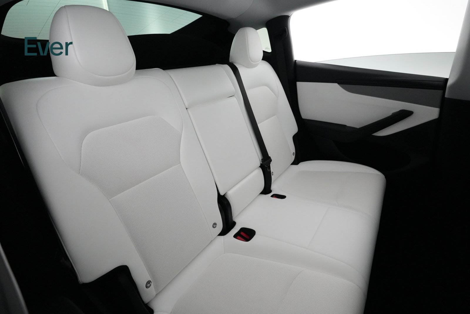 Used 2026 Tesla Model Y AWD image 5