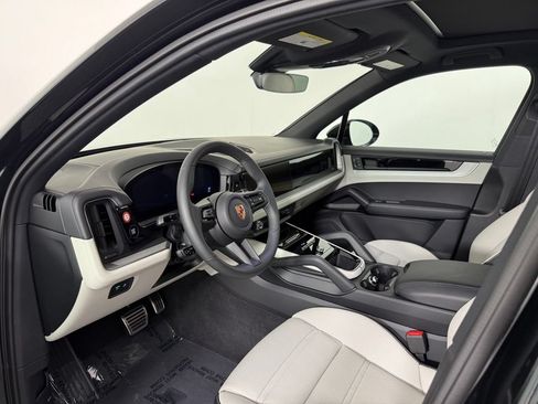 New 2026 Porsche Cayenne S AWD/4WD image 4