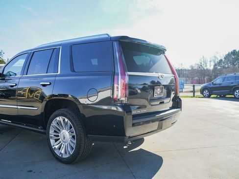 Used 2018 Cadillac Escalade Platinum image 30