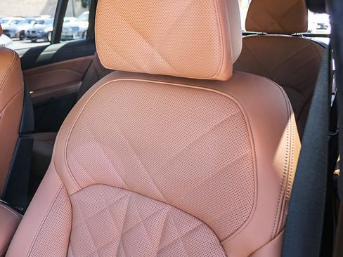 Certified 2026 BMW X7 xDrive40i AWD/4WD image 25