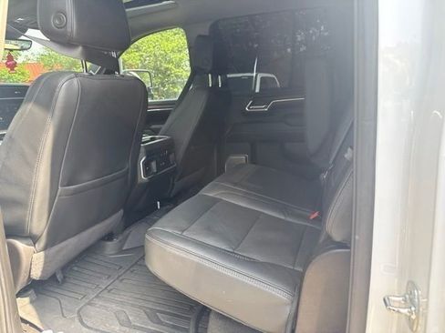 Used 2025 GMC Sierra 2500 Denali w/ Denali Reserve Package AWD/4WD image 11