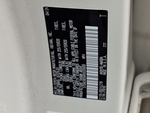 Used 2024 Toyota Grand Highlander Limited image 27