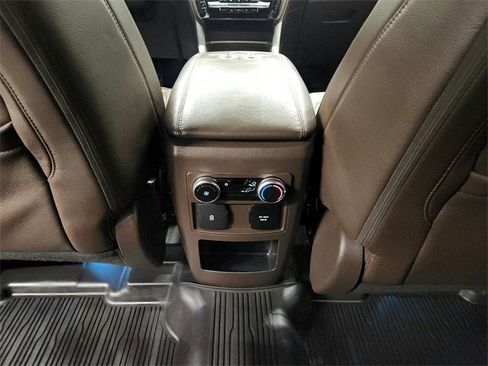 Used 2021 Ford Explorer King Ranch w/ Premium Technology Package image 34