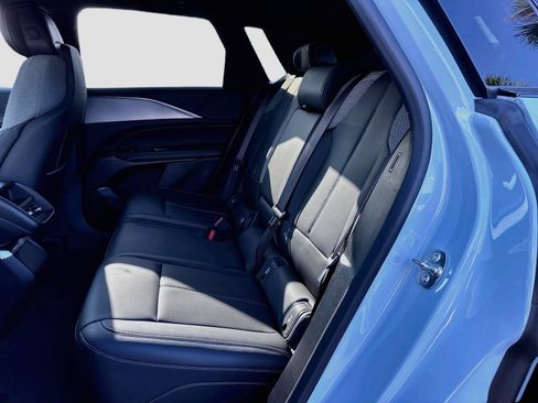 Used 2024 Cadillac Lyriq Tech RWD image 23