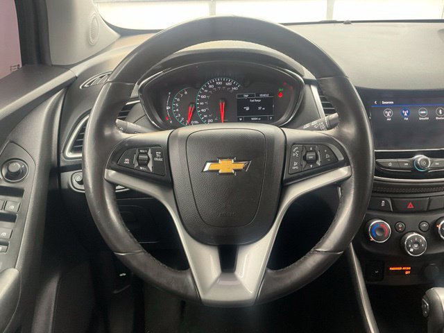 Used 2022 Chevrolet Trax LT w/ Midnight Edition AWD/4WD image 7
