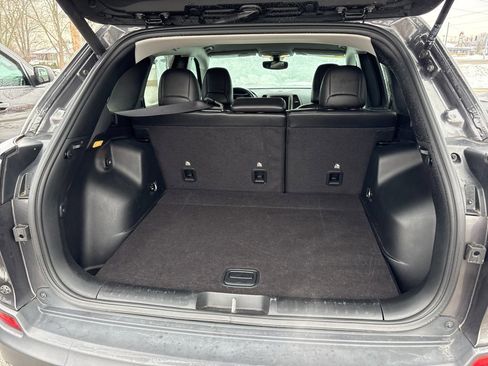 Used 2020 Jeep Cherokee Trailhawk w/ Comfort/Convenience Group image 12