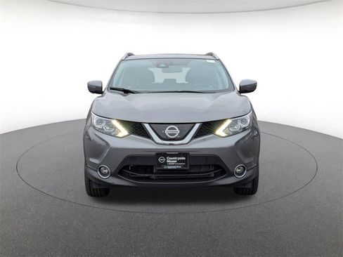 Used 2019 Nissan Rogue Sport SL image 2
