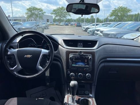 Used 2016 Chevrolet Traverse LT FWD image 20