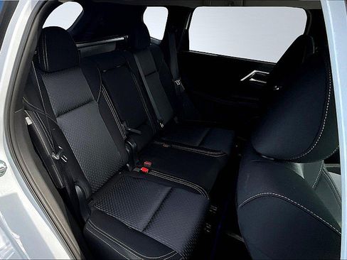 Used 2024 Mitsubishi Outlander ES AWD/4WD image 17