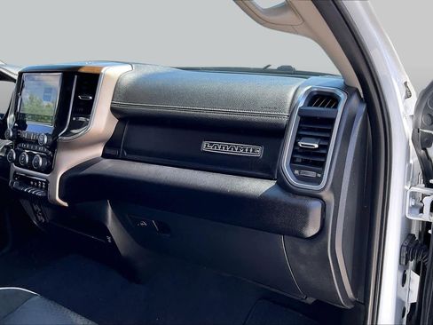 Used 2024 RAM 2500 Laramie w/ Safety Group AWD/4WD image 17