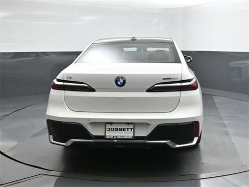 New 2026 BMW i7 eDrive50 w/ M Sport Package image 8