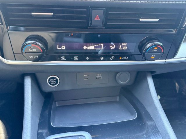 Used 2021 Nissan Rogue SV AWD/4WD image 22