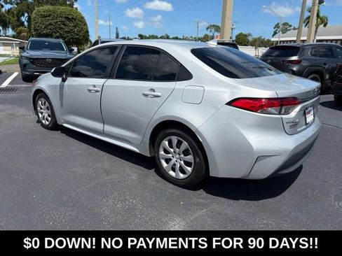 Used 2023 Toyota Corolla LE FWD image 4