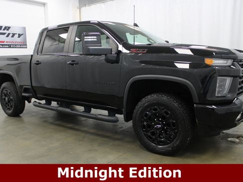 Used 2021 Chevrolet Silverado 3500 LTZ w/ LTZ Plus Package image 3