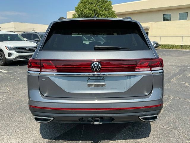 Used 2025 Volkswagen Atlas SE FWD image 4