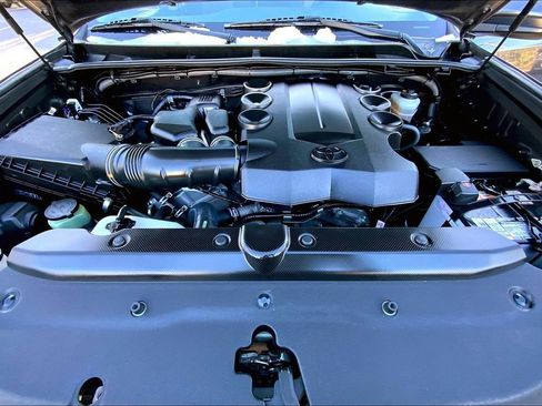 Used 2018 Toyota 4Runner SR5 image 20