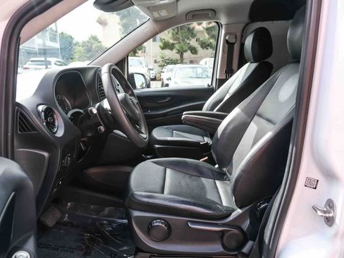 Used 2023 Mercedes-Benz Metris image 22