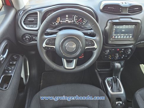 Used 2021 Jeep Renegade Latitude FWD image 12
