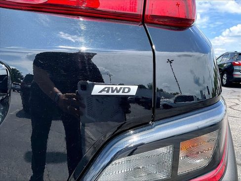 Used 2023 Hyundai Kona SEL w/ Cargo Package AWD/4WD image 29