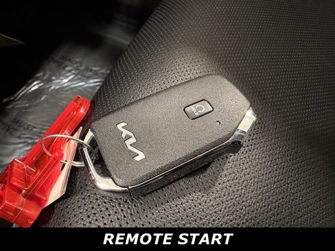 Certified 2025 Kia Sportage SX image 12