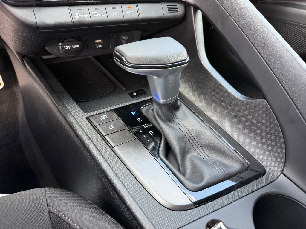 Used 2025 Hyundai Elantra Sport FWD image 25