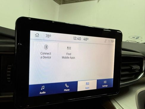 Certified 2022 Ford Explorer XLT w/ Equipment Group 202A image 38