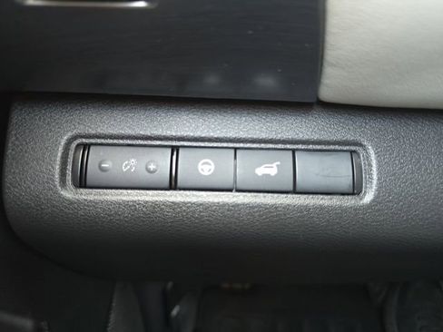 New 2026 Nissan Pathfinder SL image 10