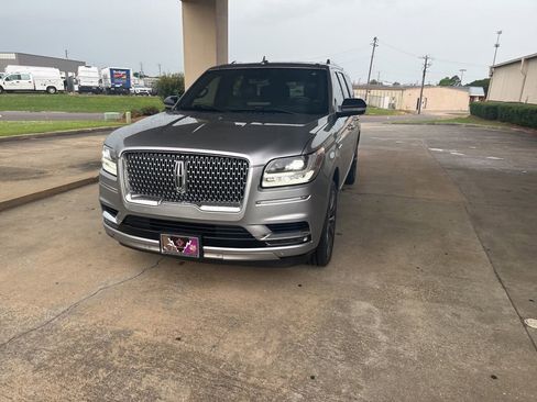 Used 2020 Lincoln Navigator L Reserve w/ Luxury Package AWD/4WD image 4