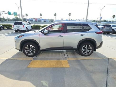 Used 2023 Nissan Rogue SV FWD image 6