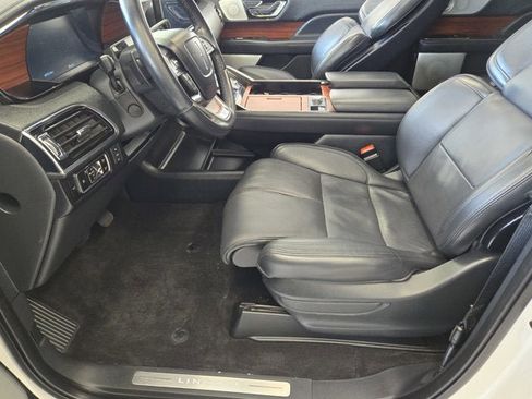 Used 2024 Lincoln Navigator L Reserve w/ Equipment Group 201A image 23