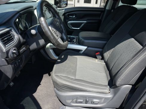 Used 2017 Nissan Titan SV RWD image 24