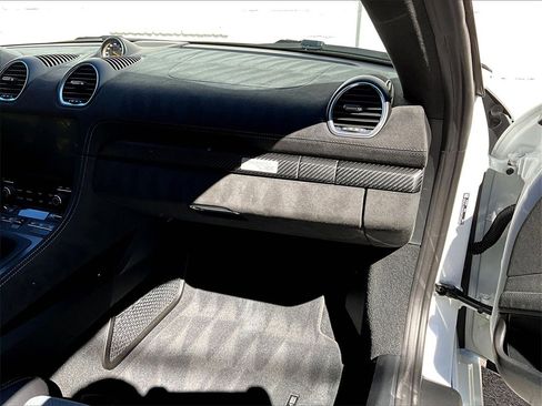 Certified 2024 Porsche 718 Cayman GT4 RS image 19