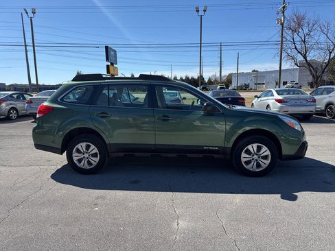 Used 2013 Subaru Outback 2.5i image 4