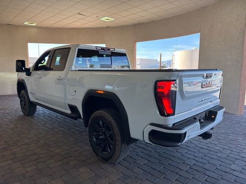 Used 2025 GMC Sierra 2500 AT4 w/ AT4 Premium Plus Package image 2