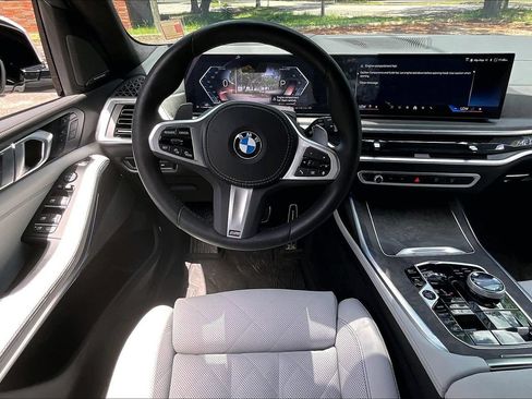Used 2026 BMW X7 xDrive40i w/ Executive Package AWD/4WD image 8