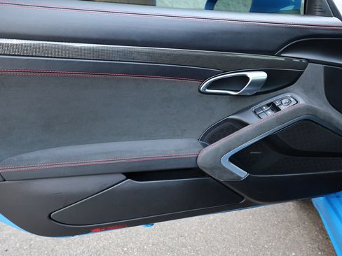 Used 2024 Porsche 718 Cayman GTS RWD image 20