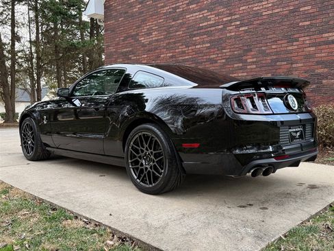 Used 2013 Ford Mustang Shelby GT500 image 23