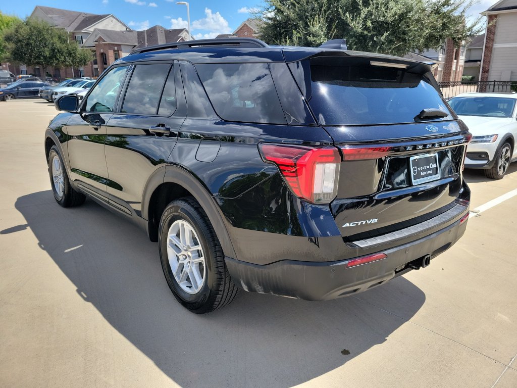 Used 2026 Ford Explorer Active AWD/4WD image 12
