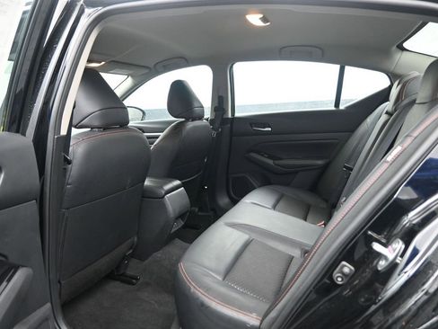 Used 2025 Nissan Altima 2.5 SR FWD image 28