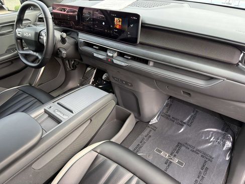 Used 2025 Kia EV9 GT-Line image 27