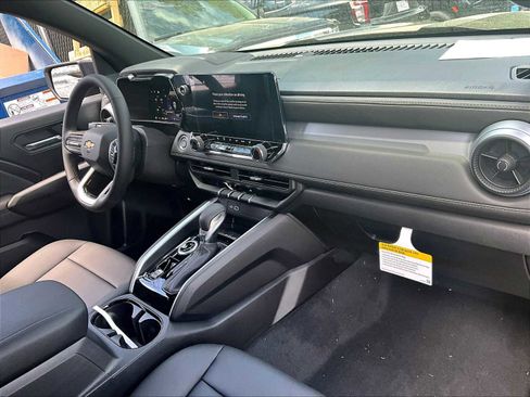 New 2025 Chevrolet Colorado LT w/ LT Convenience Package image 10
