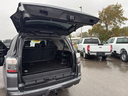 Used 2023 Toyota 4Runner Limited image 17